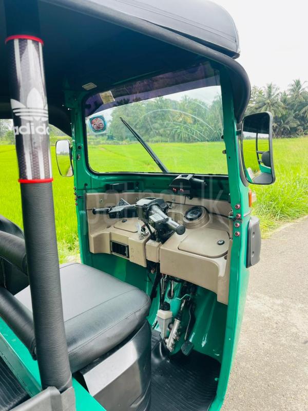 Bajaj Three Wheel 2015 - Used Three wheeler sale in Sri Lanka - patpat.lk