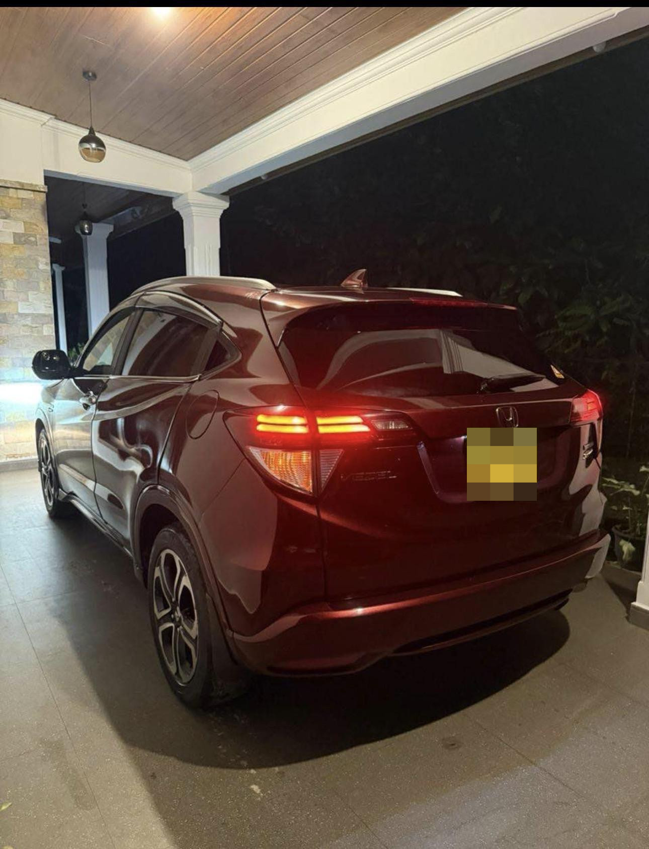 Honda Vezel 2014 - பயன்படுத்தப்பட்டது SUV sale in Sri Lanka - patpat.lk