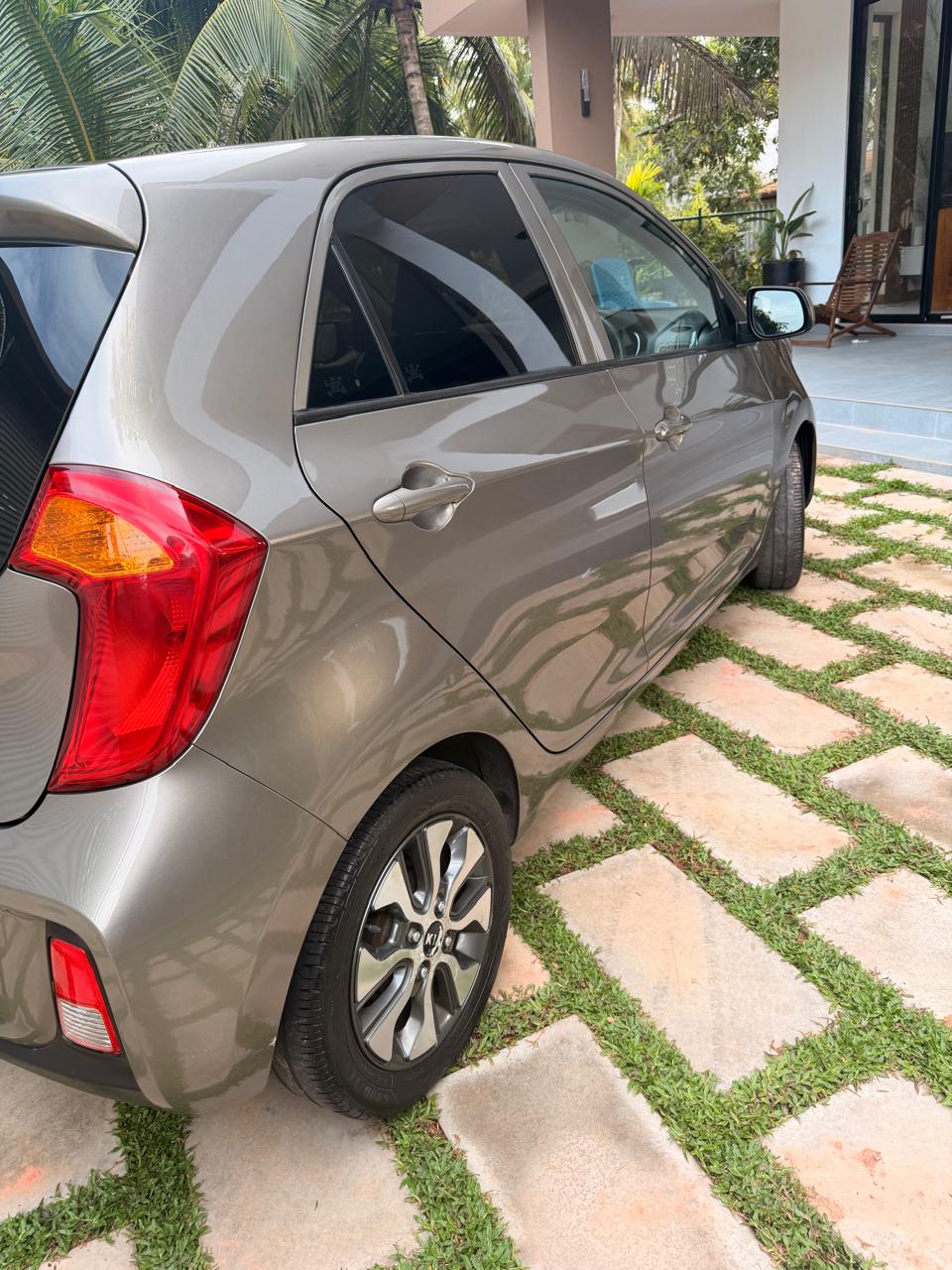 KIA Picanto 2016 - பயன்படுத்தப்பட்டது கார் sale in Sri Lanka - patpat.lk