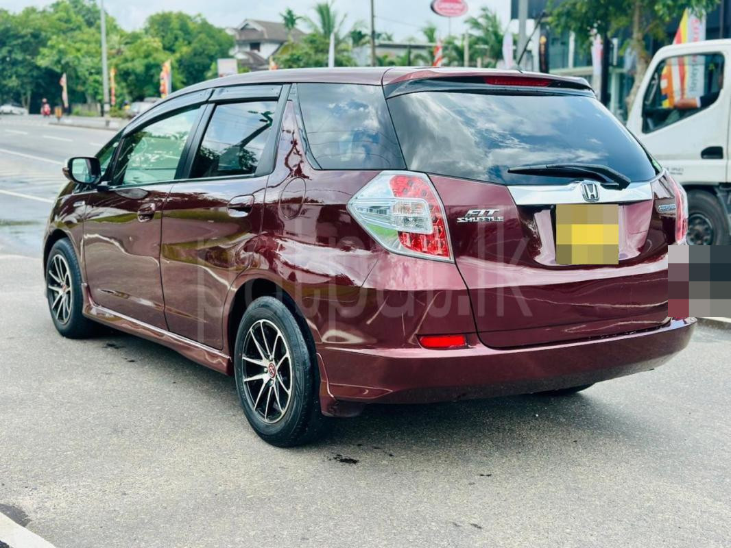 Honda FIT SHUTTLE 2014 - භාවිතා කරන ලද කාර් sale in Sri Lanka - patpat.lk