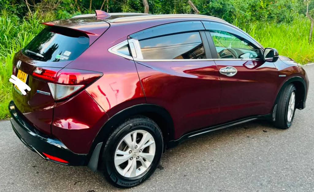 Honda Vezel 2014 - பயன்படுத்தப்பட்டது SUV sale in Sri Lanka - patpat.lk
