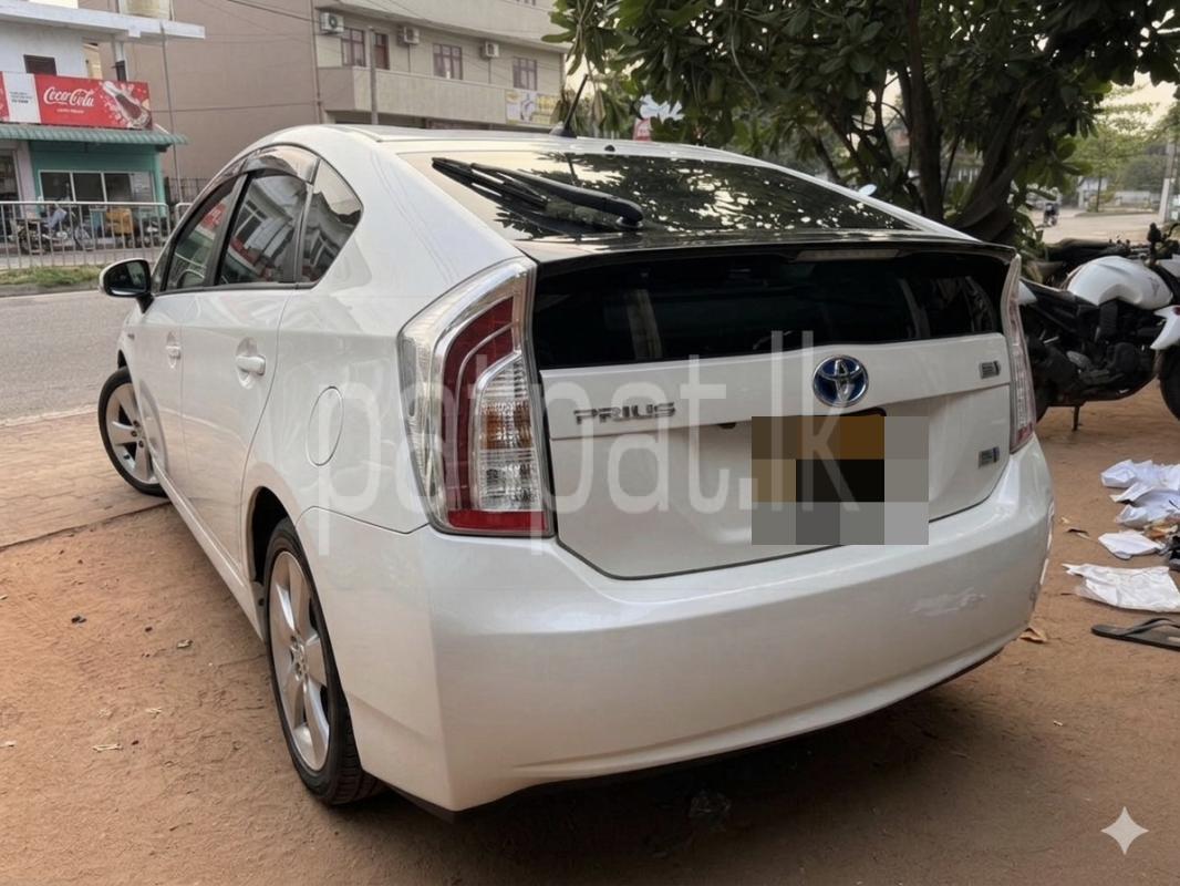 Toyota Prius 2012 - Used Car sale in Sri Lanka - patpat.lk