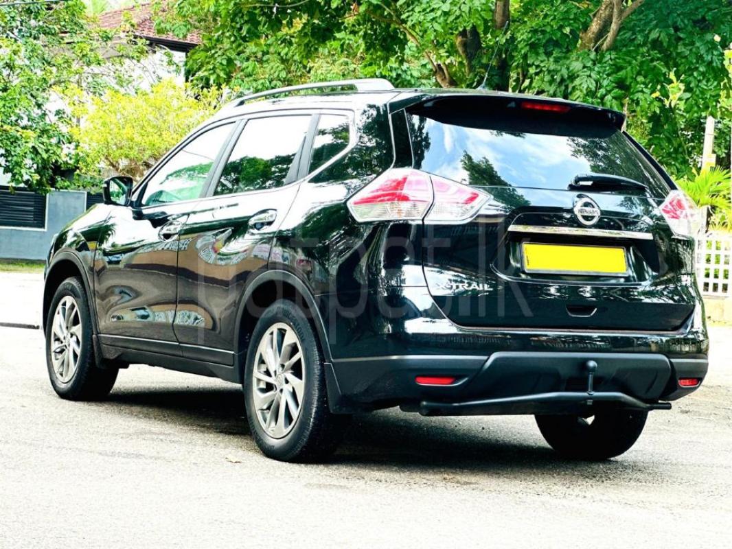 Nissan X Trail 2014 - பயன்படுத்தப்பட்டது SUV sale in Sri Lanka - patpat.lk