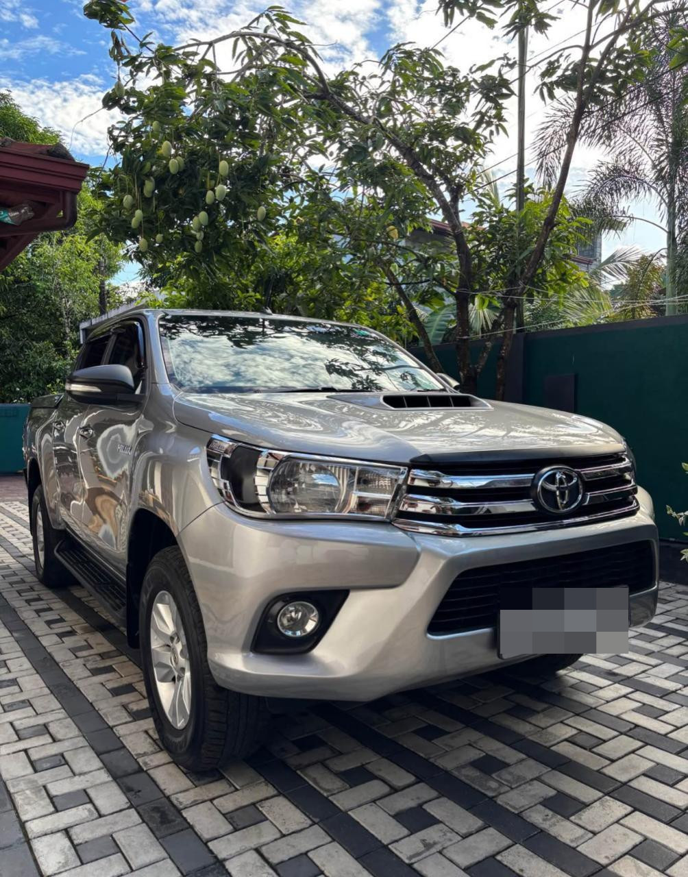 Toyota Hilux 2016 - භාවිතා කරන ලද භාණ්ඩ ප්‍රවාහන sale in Sri Lanka - patpat.lk