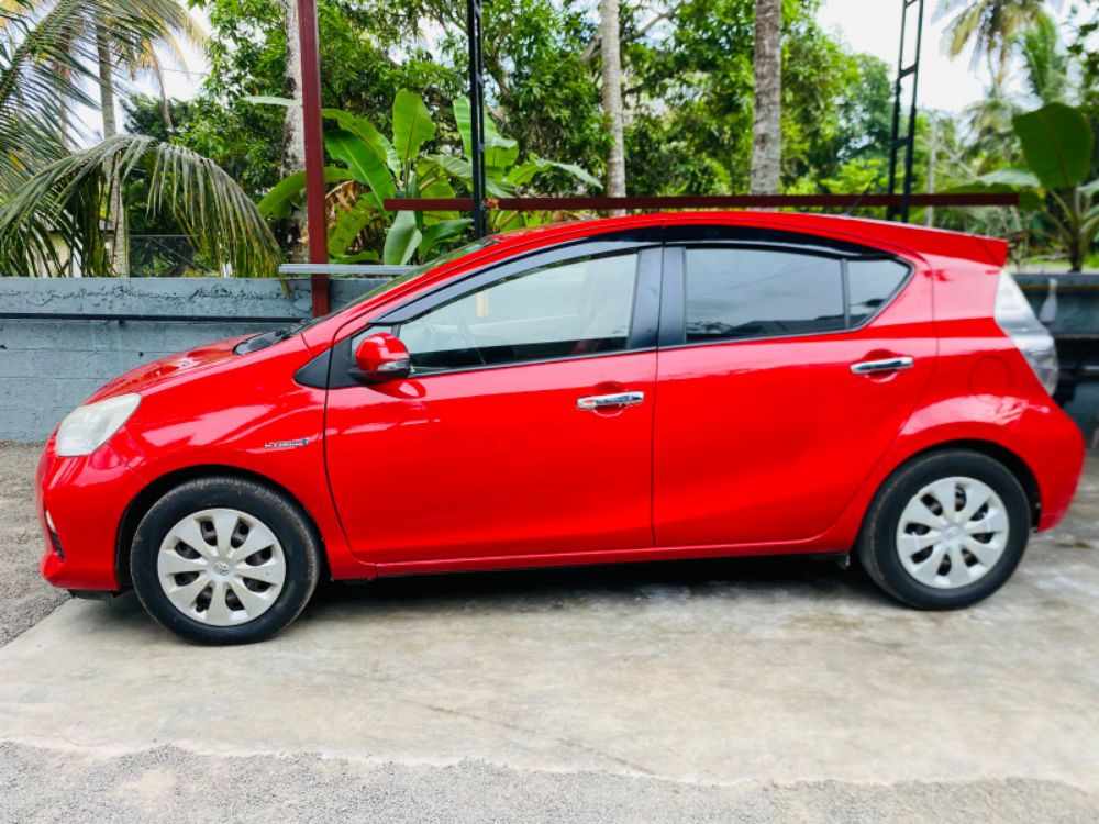 Toyota Aqua 2013 - Used Car sale in Sri Lanka - patpat.lk