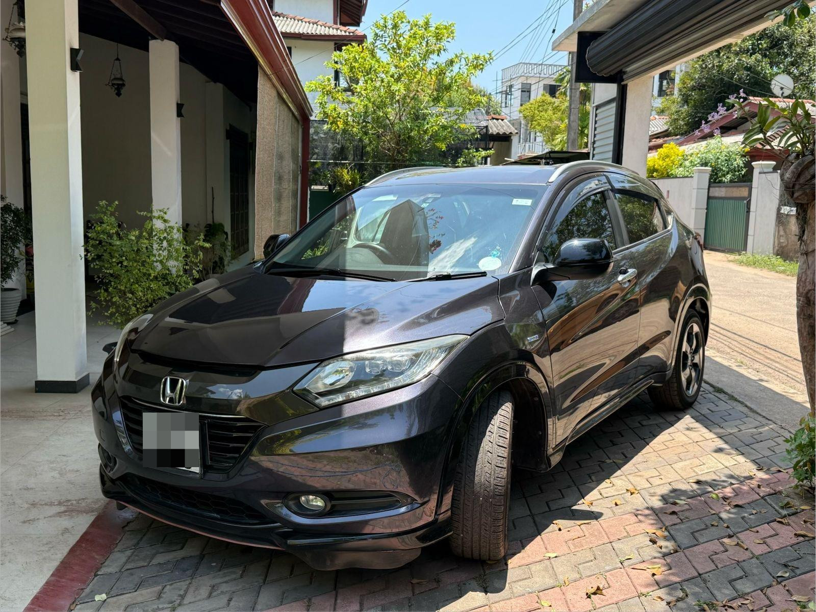 Honda Vezel 2013 - பயன்படுத்தப்பட்டது SUV sale in Sri Lanka - patpat.lk