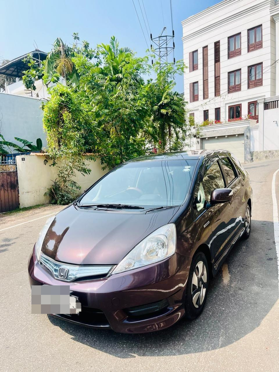 Honda FIT SHUTTLE 2012 - பயன்படுத்தப்பட்டது கார் sale in Sri Lanka - patpat.lk