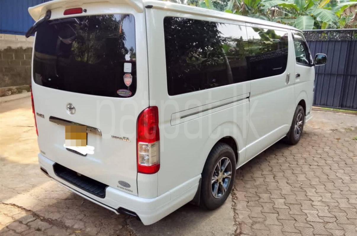 Toyota Hiace 2017 - பயன்படுத்தப்பட்டது வேன் sale in Sri Lanka - patpat.lk