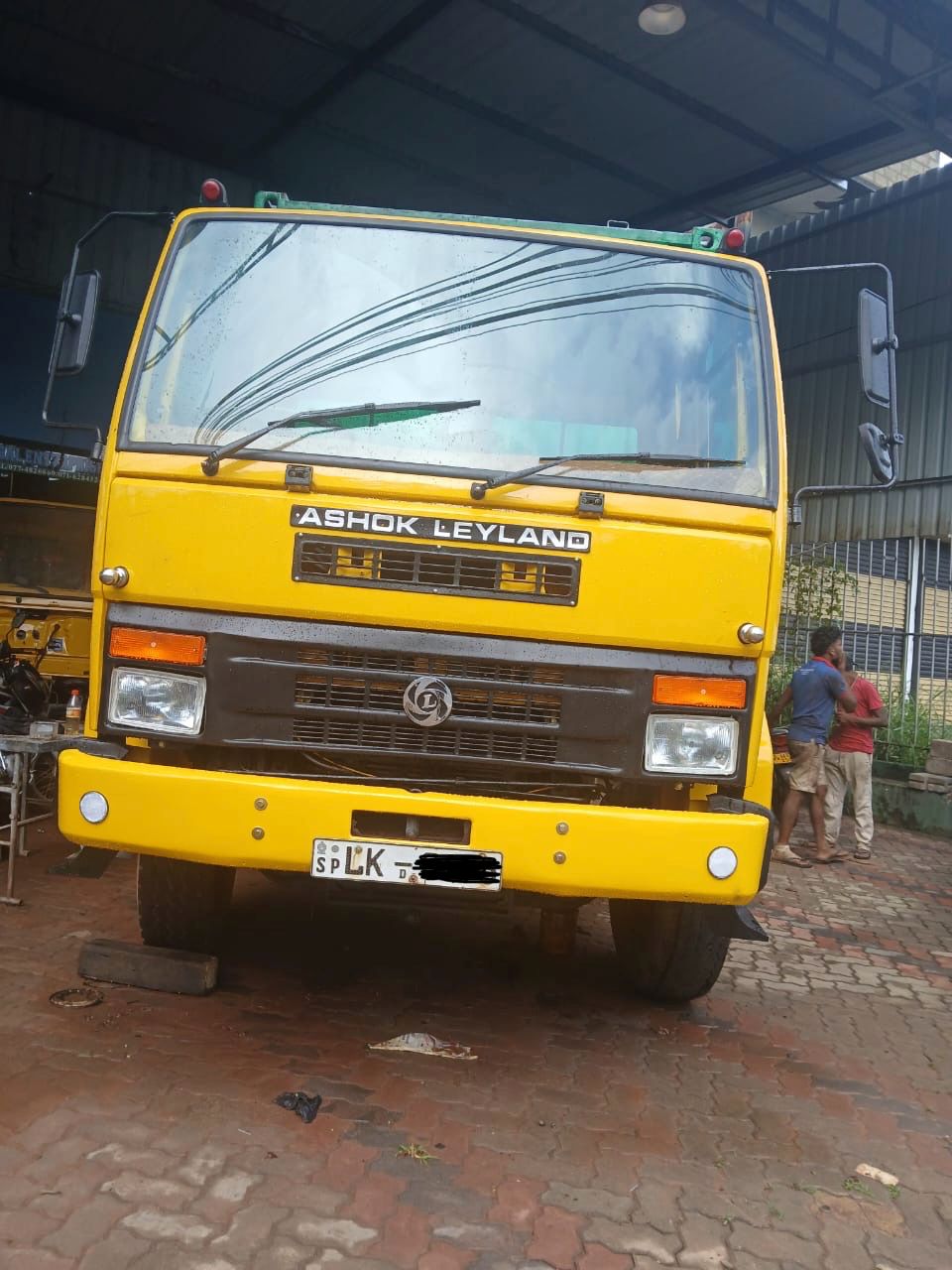 Ashok Leyland Tusker 2012 - பயன்படுத்தப்பட்டது டிரக் sale in Sri Lanka - patpat.lk