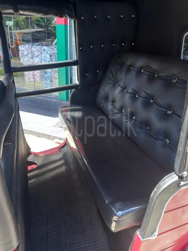 Bajaj Three Wheel 2016 - பயன்படுத்தப்பட்டது முச்சக்கர வண்டி sale in Sri Lanka - patpat.lk