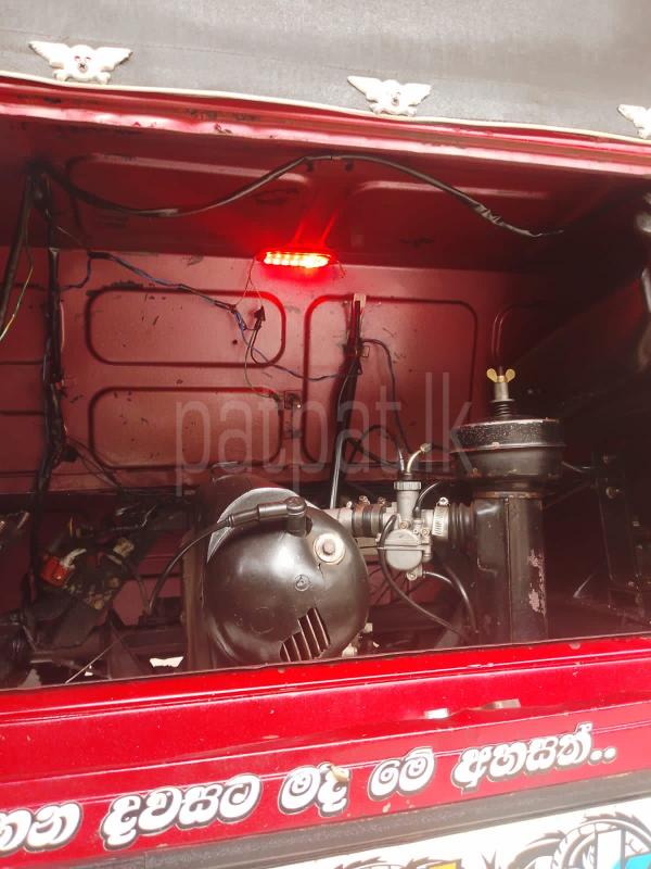 Bajaj Three Wheel 2005 - பயன்படுத்தப்பட்டது முச்சக்கர வண்டி sale in Sri Lanka - patpat.lk