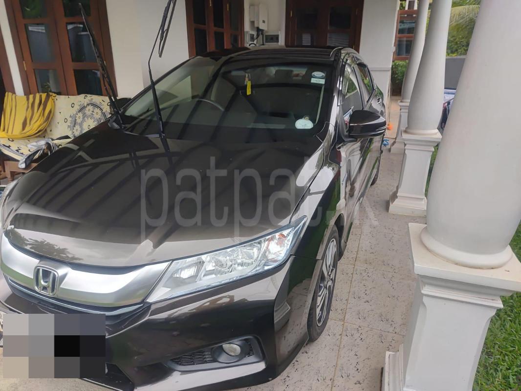 Honda Grace 2015 - பயன்படுத்தப்பட்டது கார் sale in Sri Lanka - patpat.lk