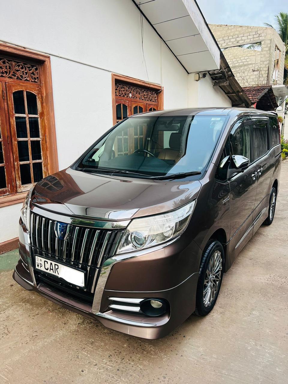 Toyota Esquire 2014 - Used Van sale in Sri Lanka - patpat.lk