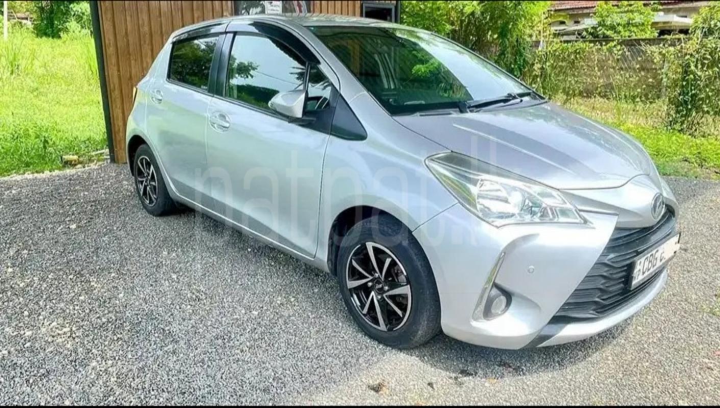 Toyota Vitz 2017 - பயன்படுத்தப்பட்டது கார் sale in Sri Lanka - patpat.lk
