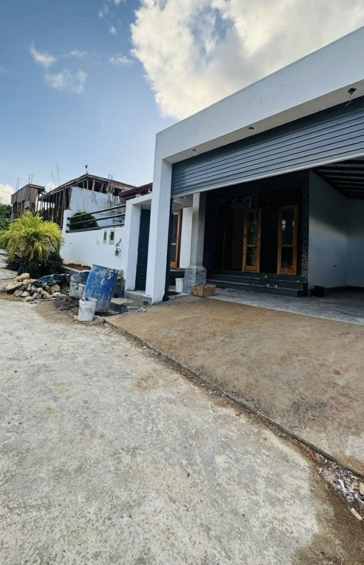 House for Sale in Kahathuduwa