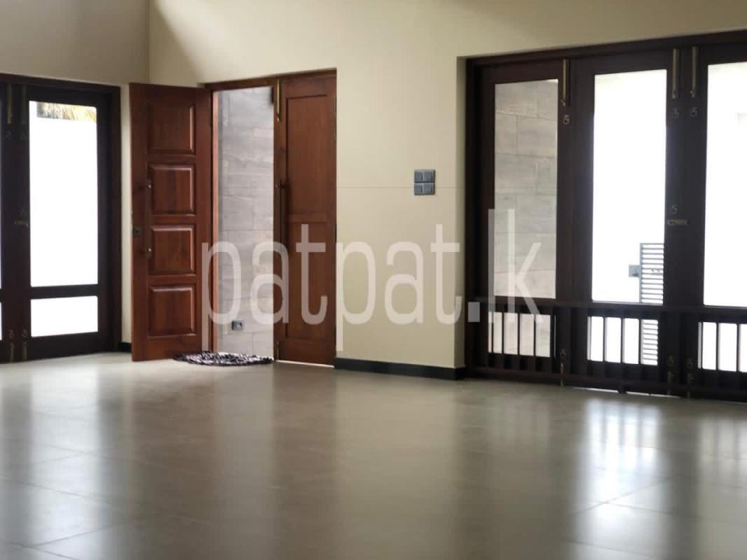 House for Sale in Koswatta