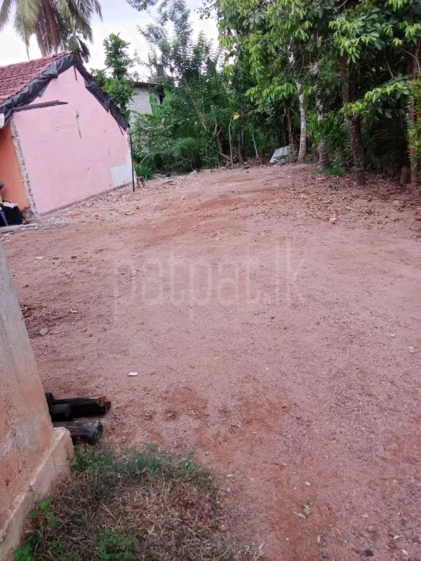 Residential Land for Sale in Mirigama
