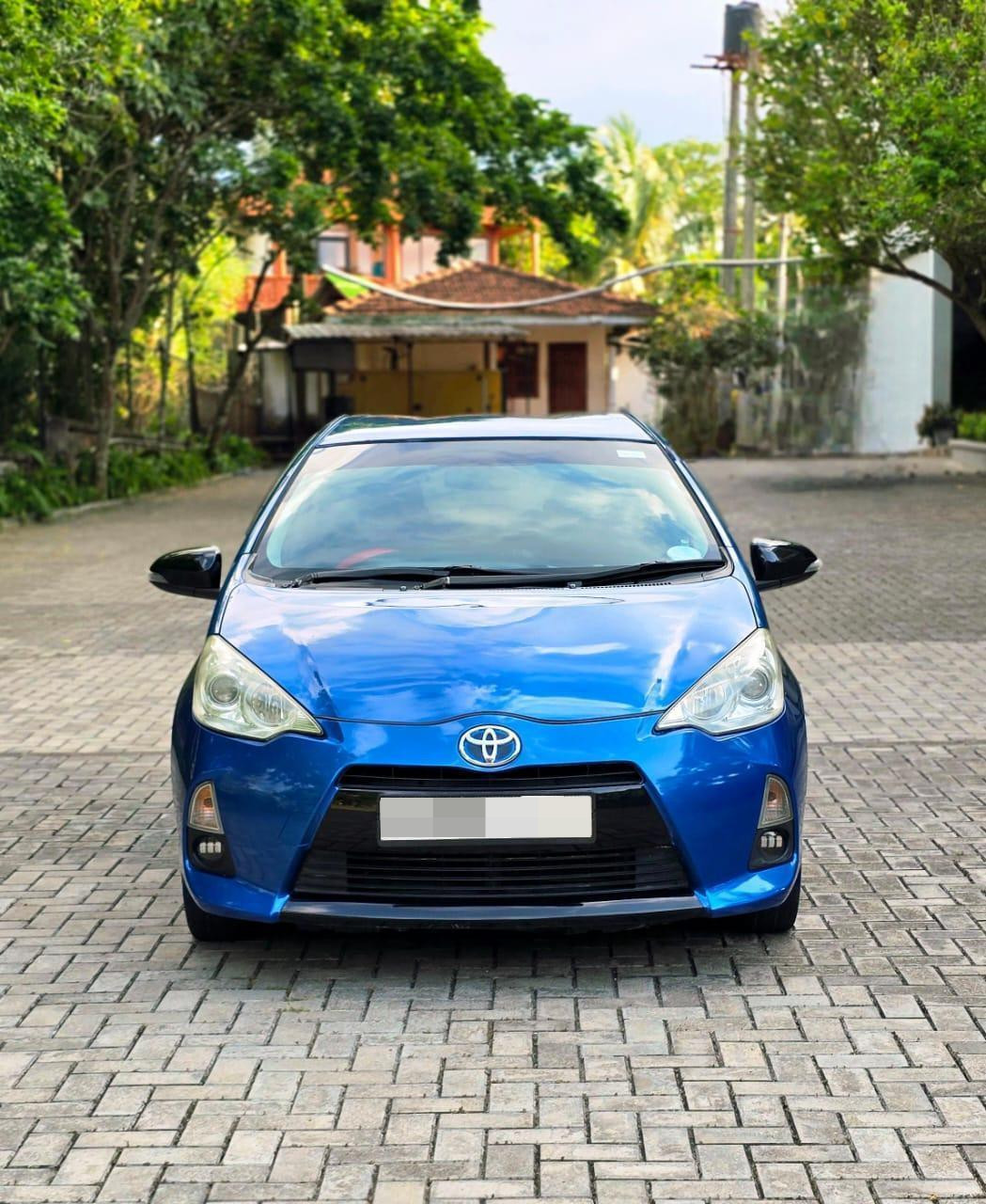 Toyota Aqua 2013 ads-image-1