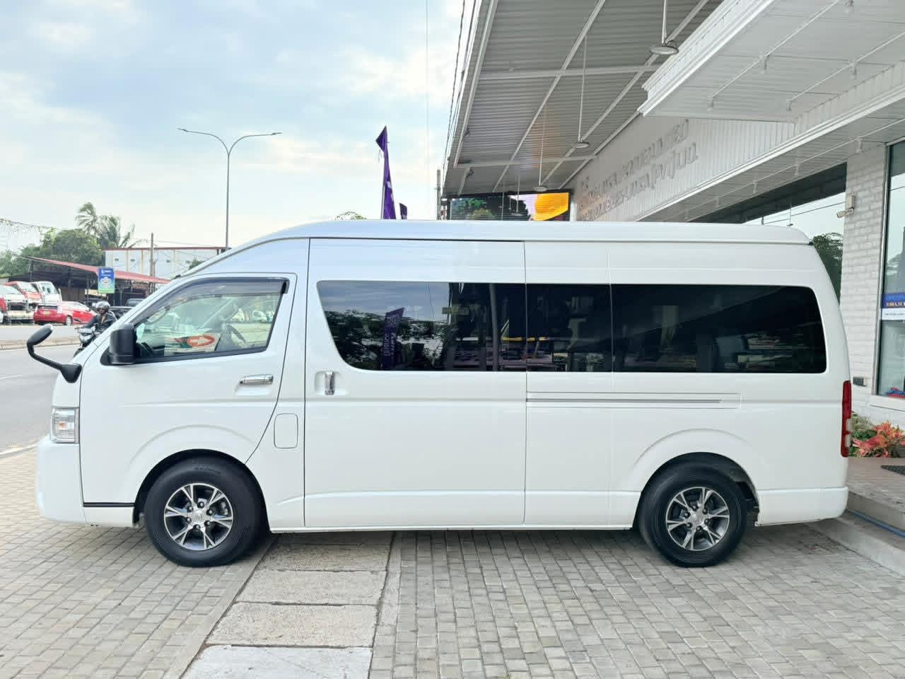 Advertisement image 3