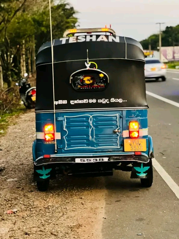 Bajaj Three Wheel 2011 - Used Three wheeler sale in Sri Lanka - patpat.lk