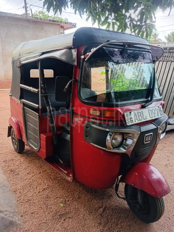 Bajaj Three Wheel 2015 - பயன்படுத்தப்பட்டது முச்சக்கர வண்டி sale in Sri Lanka - patpat.lk
