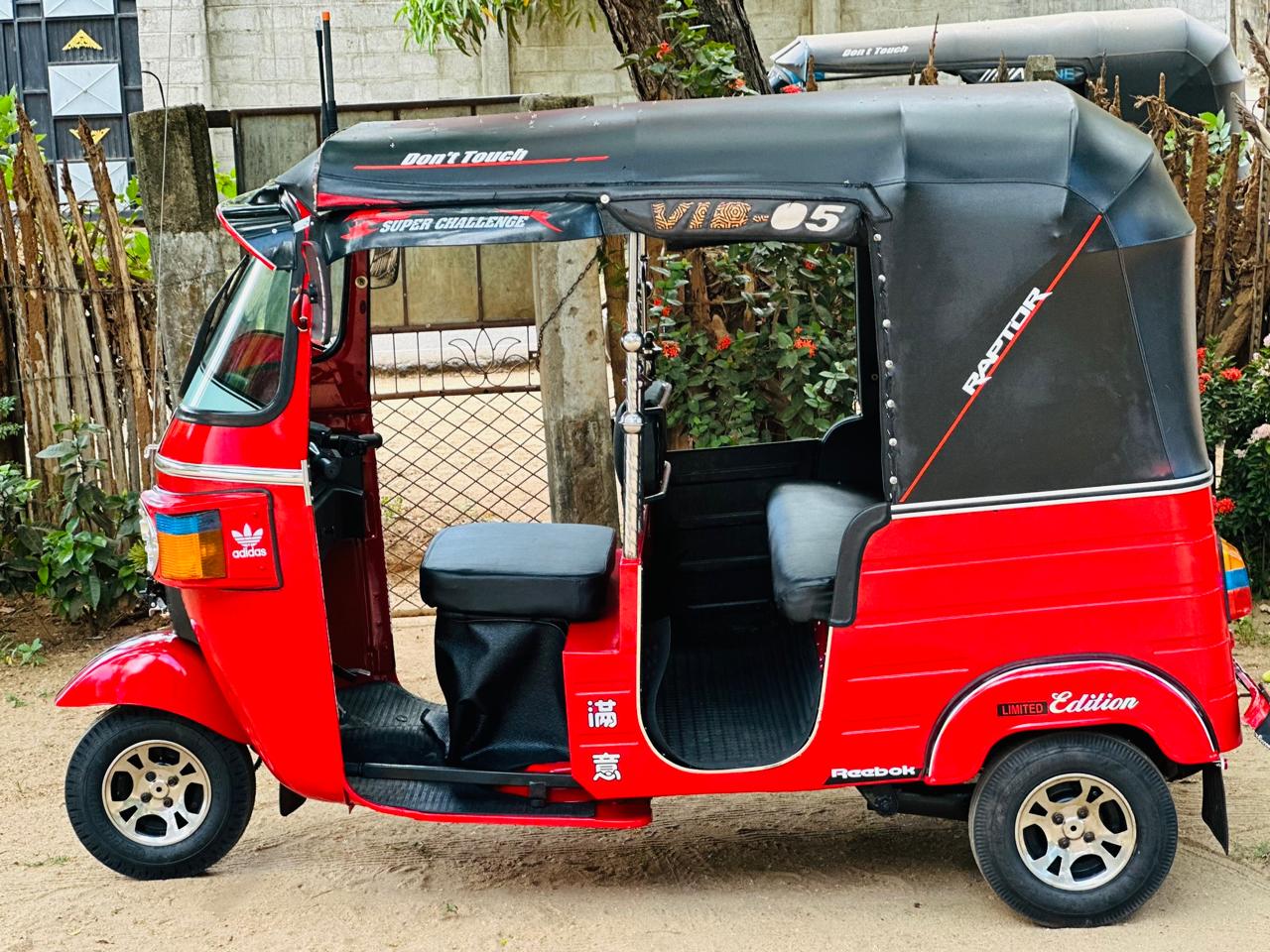 Bajaj Three Wheel 2012 - பயன்படுத்தப்பட்டது முச்சக்கர வண்டி sale in Sri Lanka - patpat.lk