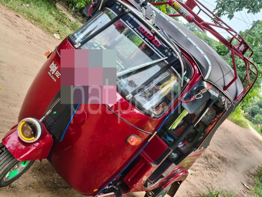 Bajaj 2 stroke 2003 - Used Three wheeler sale in Sri Lanka - patpat.lk