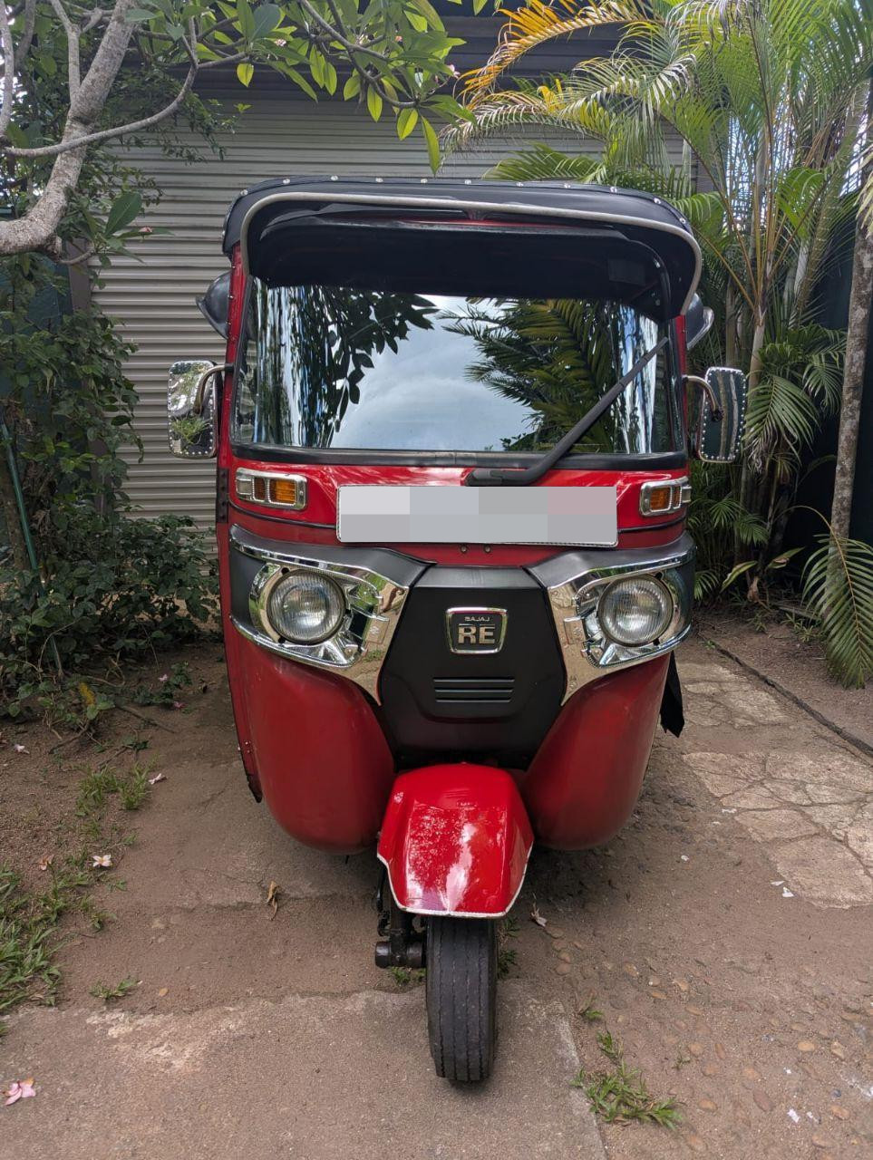 Bajaj Three Wheel 2015 - பயன்படுத்தப்பட்டது முச்சக்கர வண்டி sale in Sri Lanka - patpat.lk