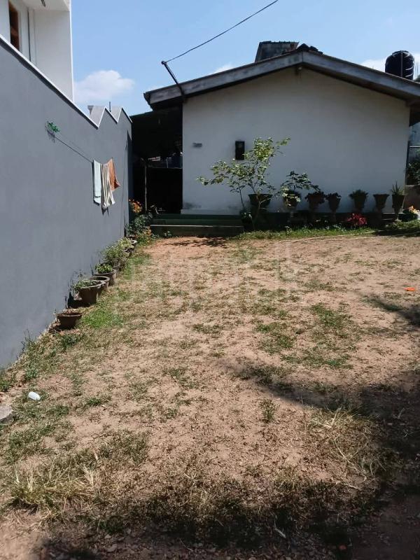 House for Sale in Athurugiriya