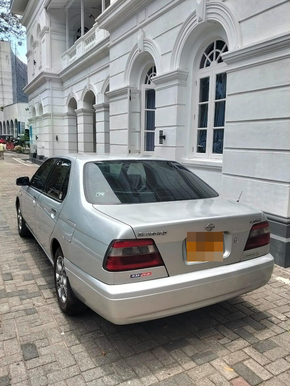 Nissan Bluebird 1998 - பயன்படுத்தப்பட்டது கார் sale in Sri Lanka - patpat.lk