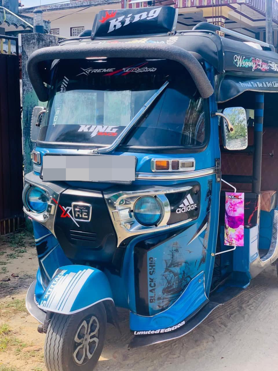 Bajaj Three Wheel 2015 - Reconditioned Three wheeler sale in Sri Lanka - patpat.lk