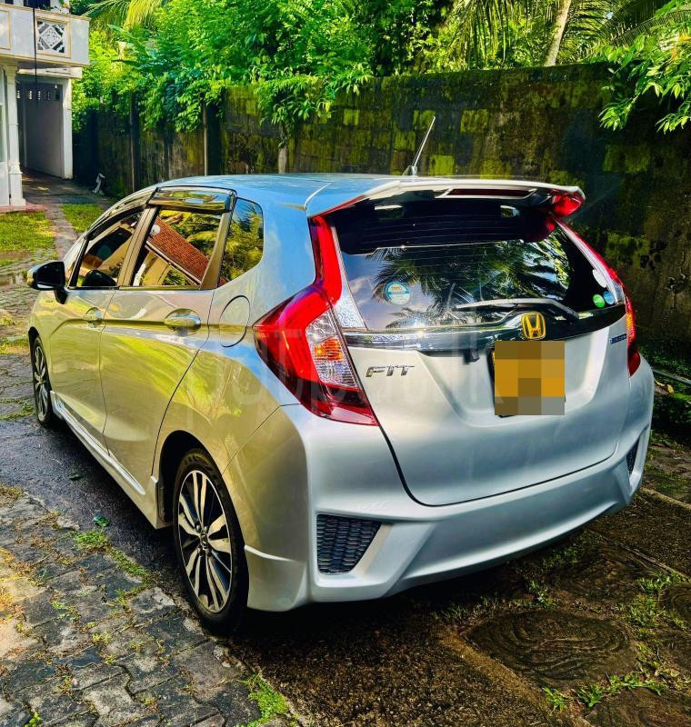 Honda Fit 2013 - பயன்படுத்தப்பட்டது கார் sale in Sri Lanka - patpat.lk
