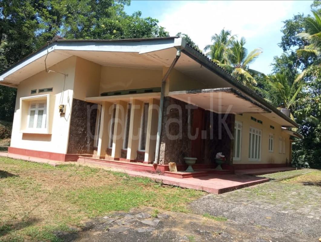 House for Sale in Kalutara ads-image-1