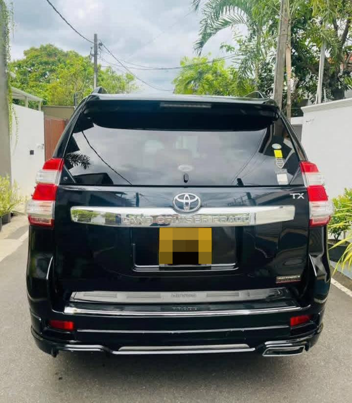 Toyota Land Cruiser Prado 2011 - භාවිතා කරන ලද SUV රථය sale in Sri Lanka - patpat.lk