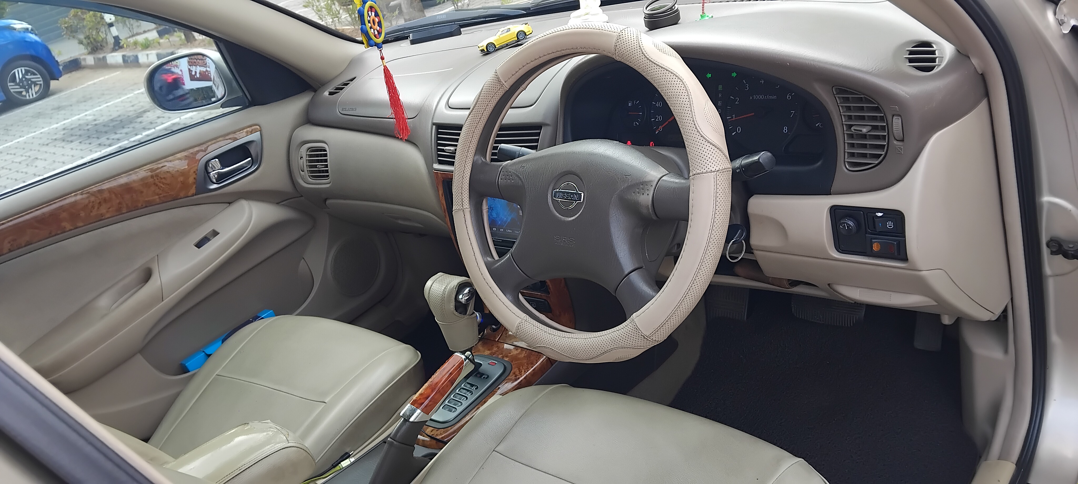 Nissan Bluebird 2002 - பயன்படுத்தப்பட்டது கார் sale in Sri Lanka - patpat.lk
