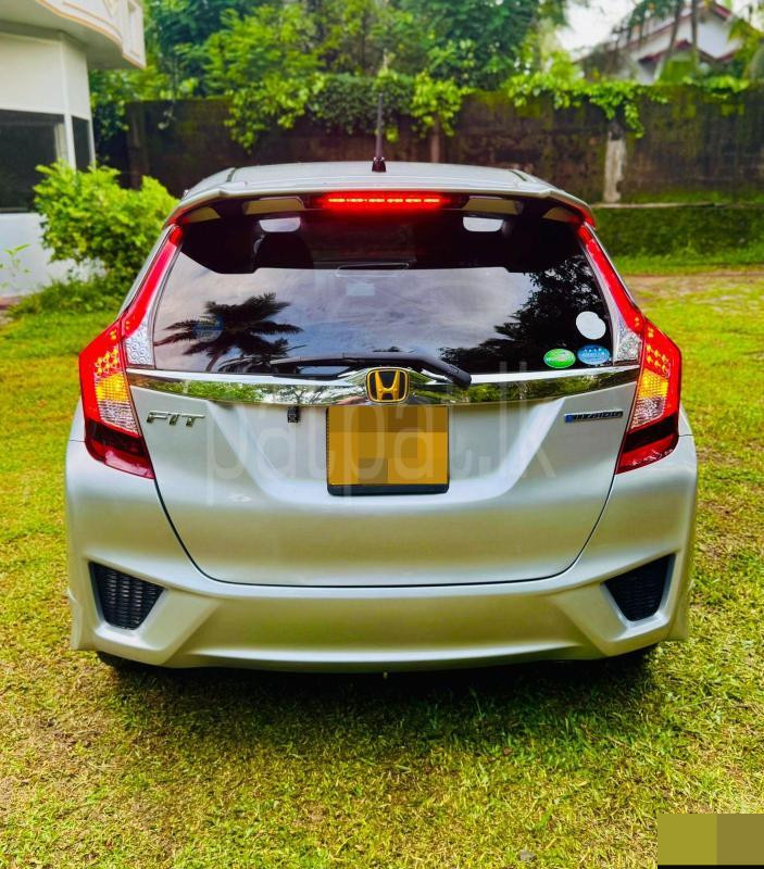 Honda Fit 2013 - மறுசீரமைக்கப்பட்டது கார் sale in Sri Lanka - patpat.lk