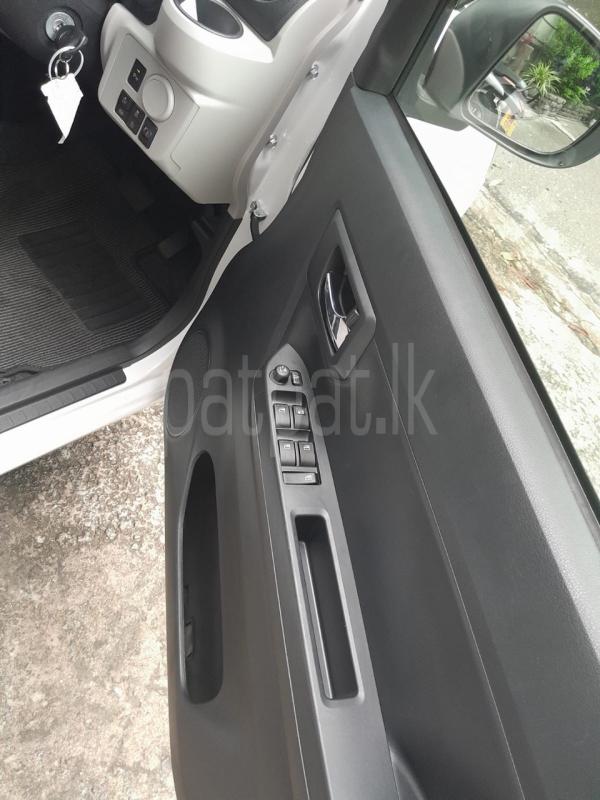 Advertisement image 6