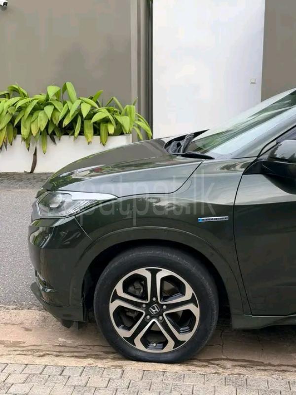 Honda Vezel 2014 - භාවිතා කරන ලද SUV රථය sale in Sri Lanka - patpat.lk