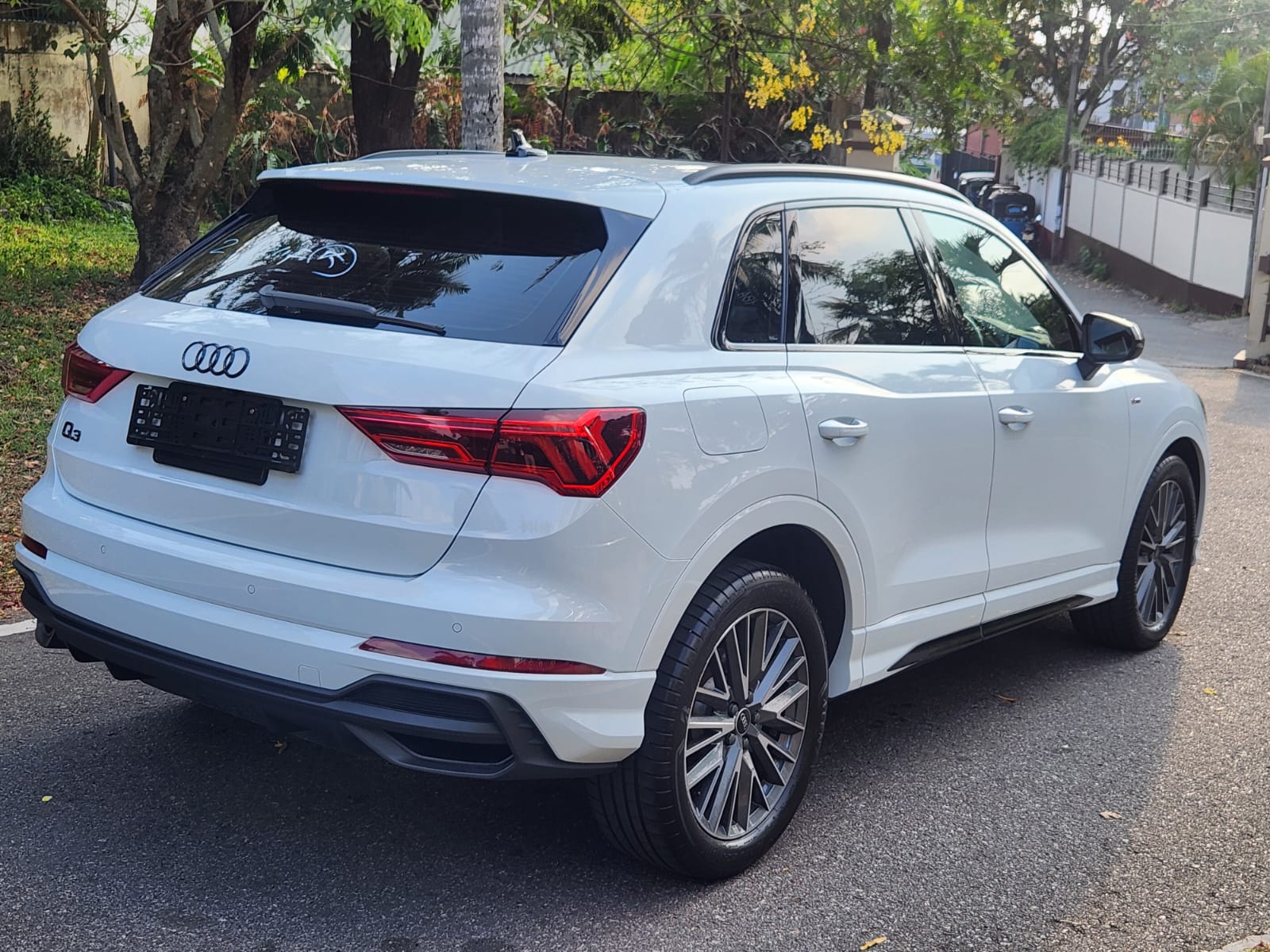 Audi Q3 2023 - භාවිතා කරන ලද කාර් sale in Sri Lanka - patpat.lk