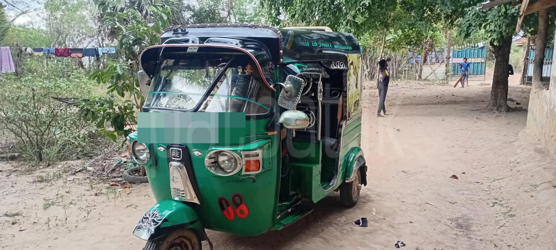 Bajaj Three Wheel 2013 - பயன்படுத்தப்பட்டது முச்சக்கர வண்டி sale in Sri Lanka - patpat.lk