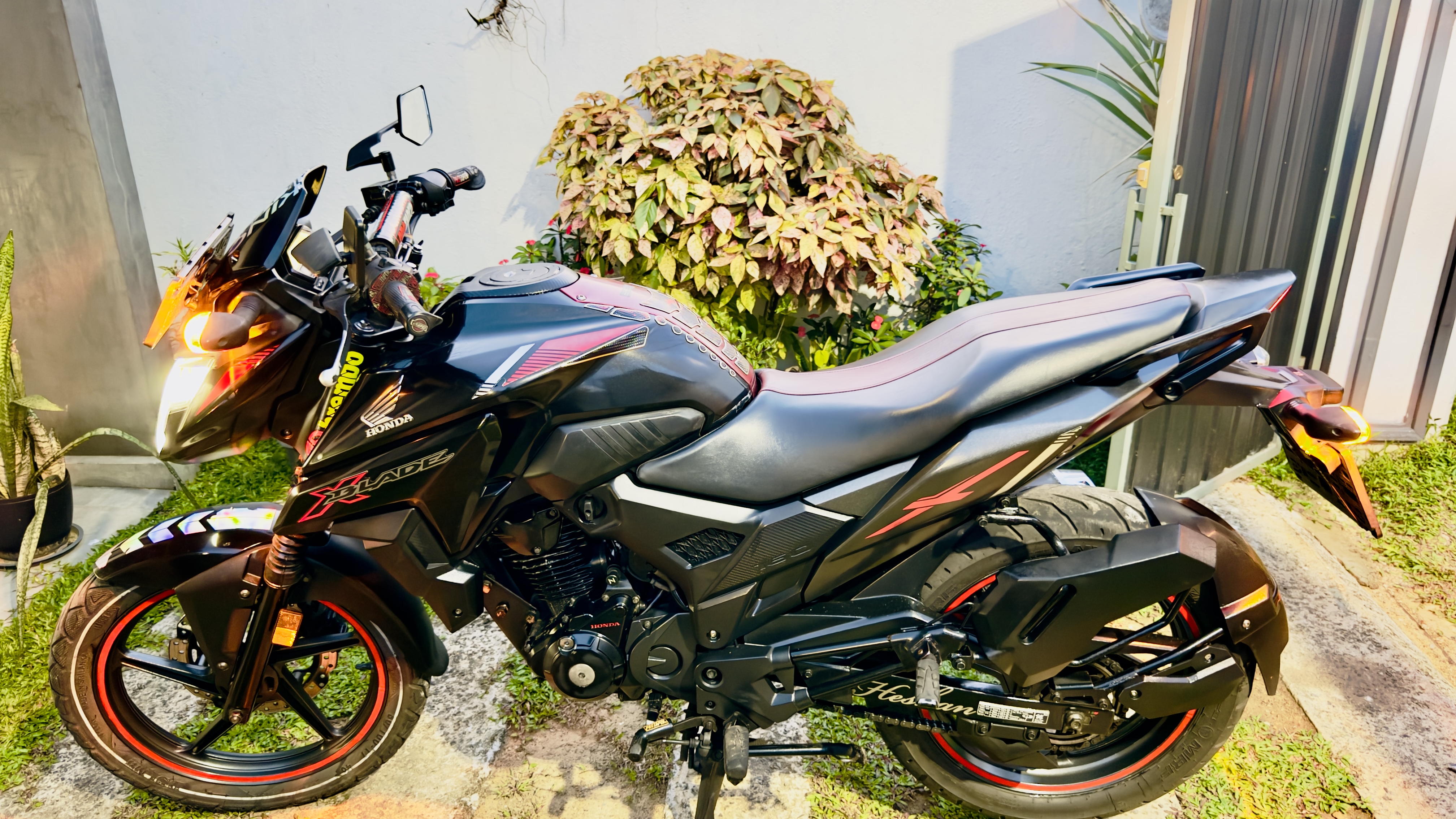 Honda X Blade 2018 - භාවිතා කරන ලද බයිසිකලය sale in Sri Lanka - patpat.lk