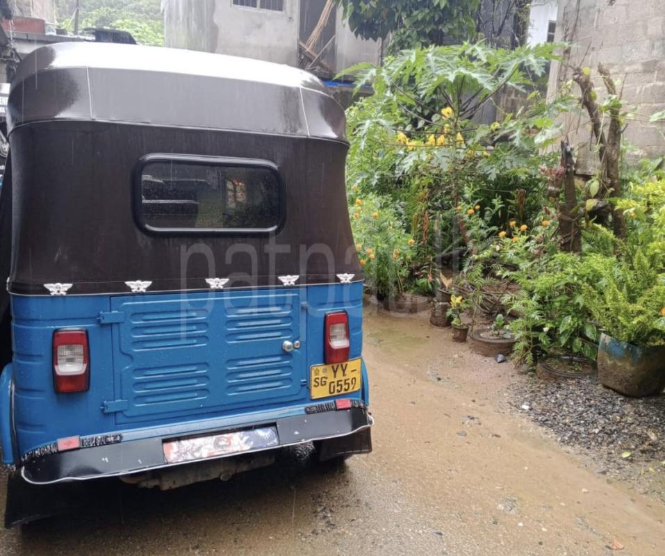 Bajaj 4 stroke 2012 - භාවිතා කරන ලද ත්‍රිරෝද රථය sale in Sri Lanka - patpat.lk