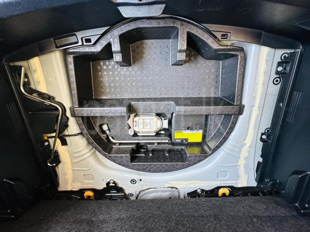 Toyota Vitz 2019 - பயன்படுத்தப்பட்டது கார் sale in Sri Lanka - patpat.lk