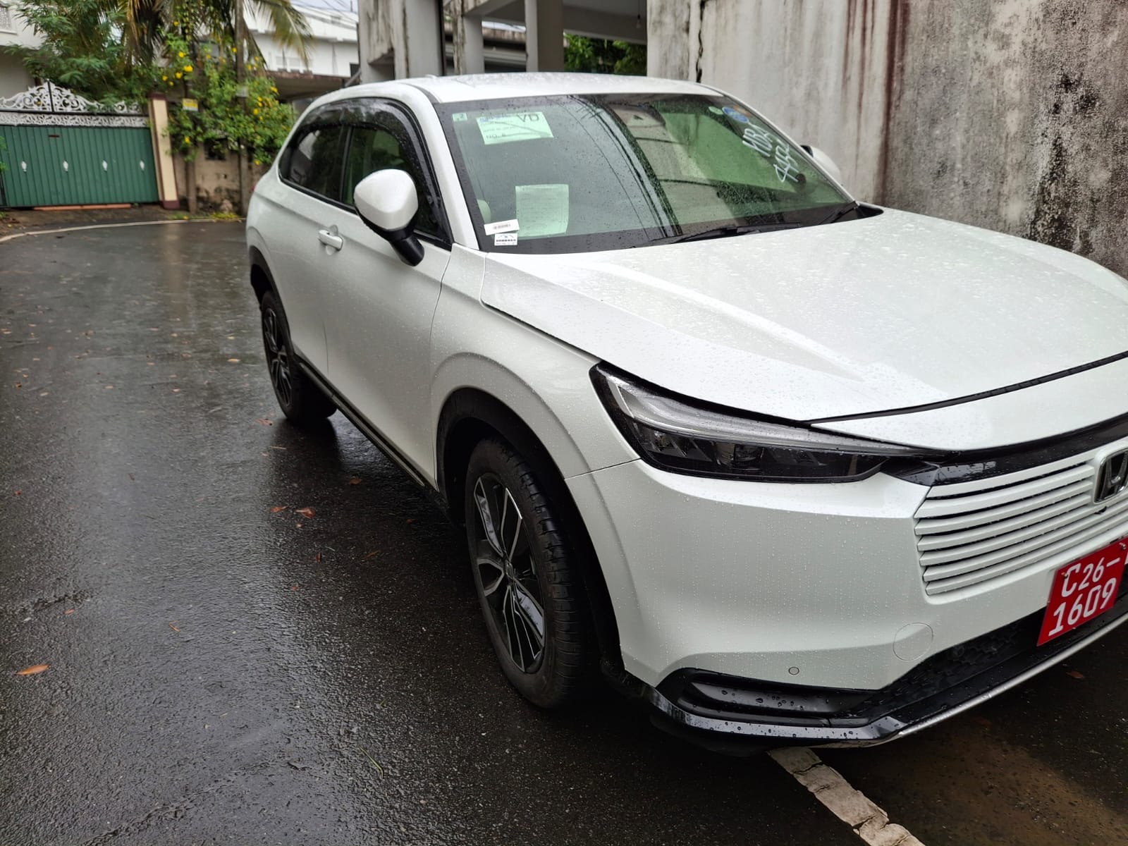Honda Vezel 2025 - பயன்படுத்தப்பட்டது SUV sale in Sri Lanka - patpat.lk