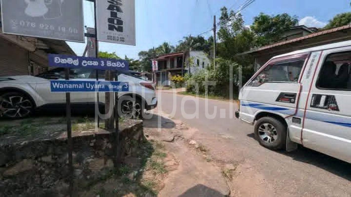 Residential Land for Sale in Kalagedihena