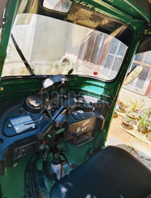 Bajaj Three Wheel 2012 - Used Three wheeler sale in Sri Lanka - patpat.lk