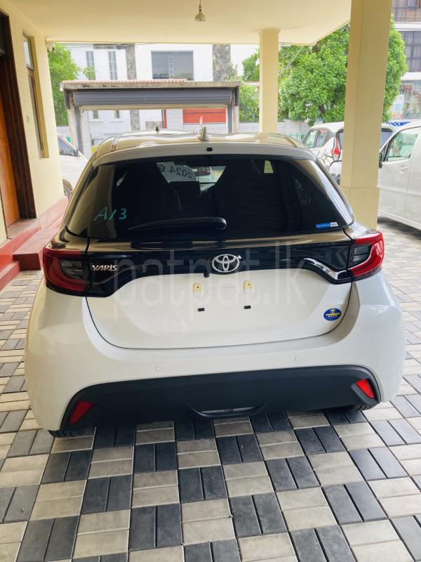 Toyota Yaris 2024 - අලුත් කාර් sale in Sri Lanka - patpat.lk