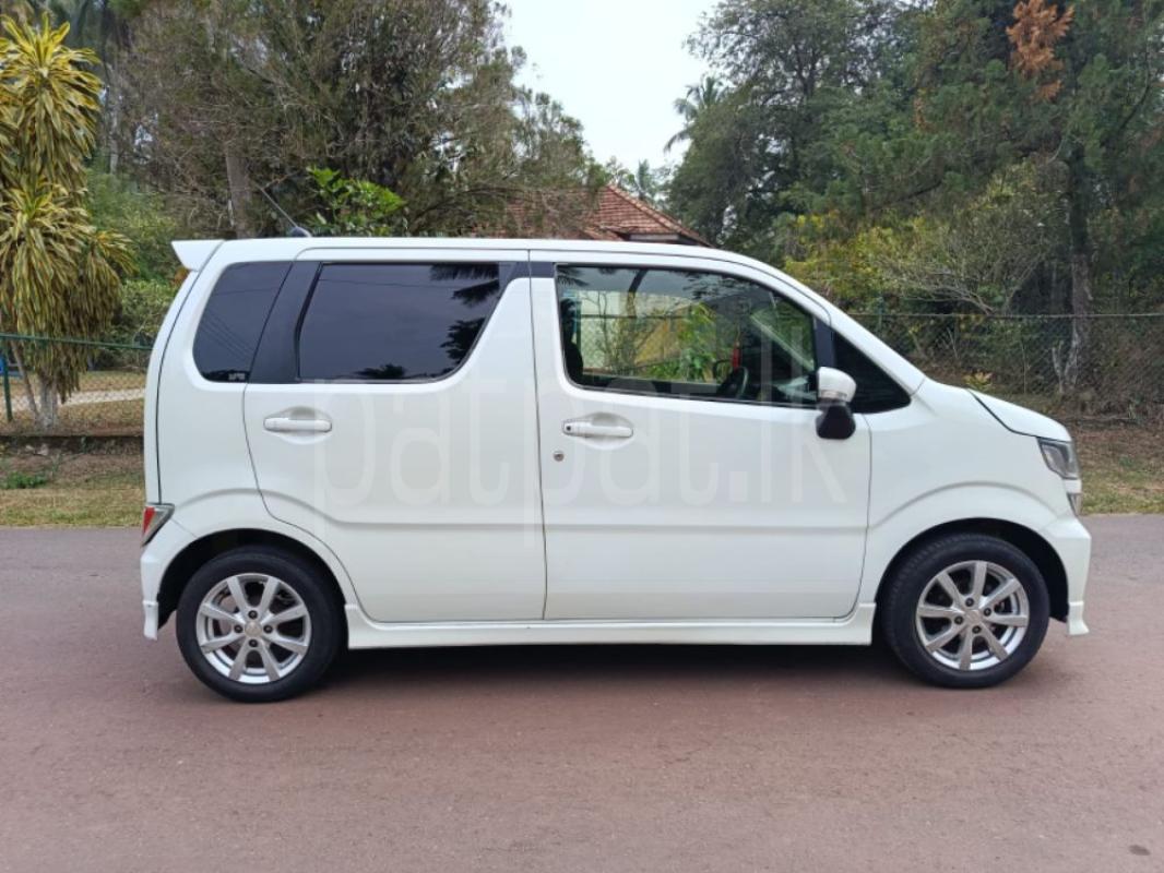 Advertisement image 6