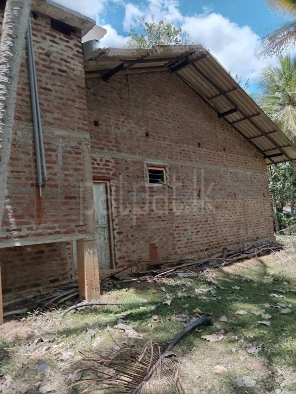 Commercial Land for Sale in Weeraketiya