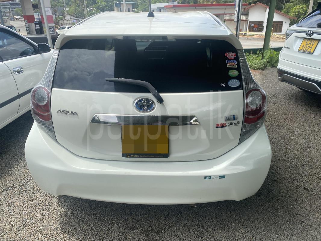 Toyota Aqua 2013 - பயன்படுத்தப்பட்டது கார் sale in Sri Lanka - patpat.lk
